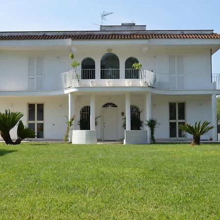 לטינה Casa Blanca B&B מראה חיצוני תמונה