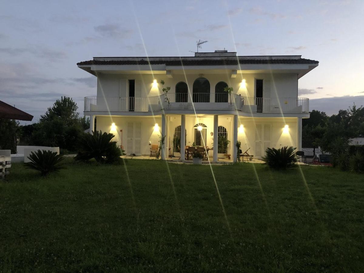 לטינה Casa Blanca B&B מראה חיצוני תמונה