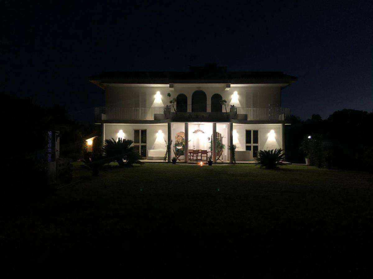 לטינה Casa Blanca B&B מראה חיצוני תמונה