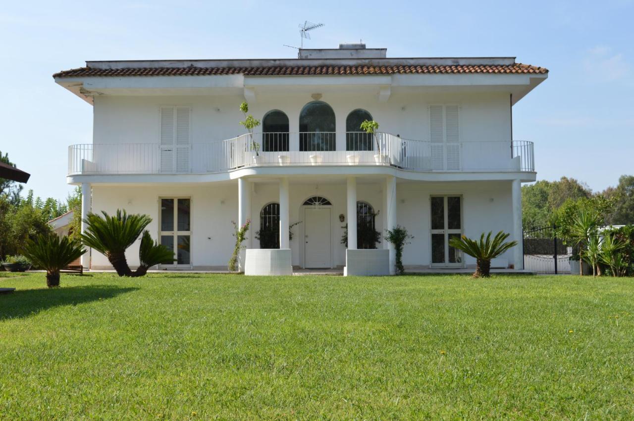 לטינה Casa Blanca B&B מראה חיצוני תמונה